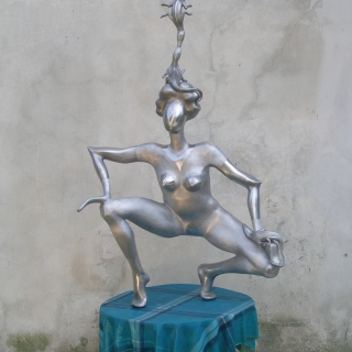 Ballerina con 3 lucertole